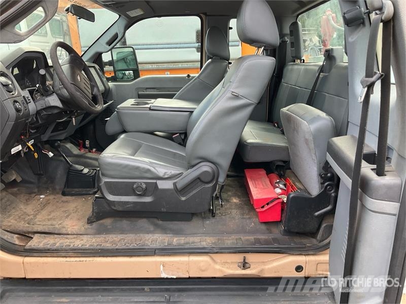 Ford F-350 XL 4x4 Extended Cab Pickup 其他