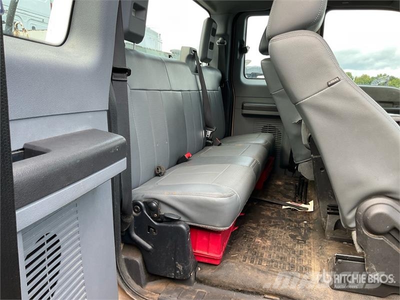 Ford F-350 XL 4x4 Extended Cab Pickup 其他