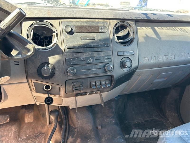 Ford F-350 XL 4x4 Extended Cab Pickup Ostalo