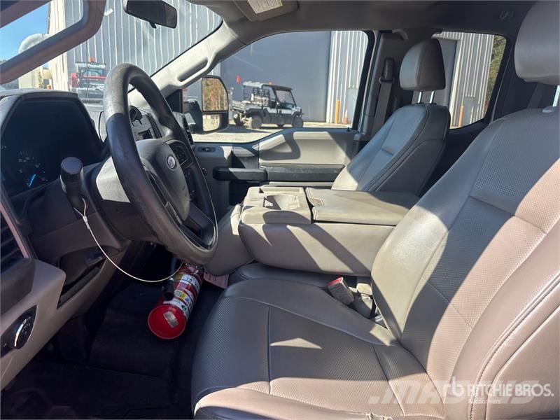 Ford F-350 XL 4x4 Extended Cab Utility Truck Vieglais kravas automobilis/izkraušana no sāniem