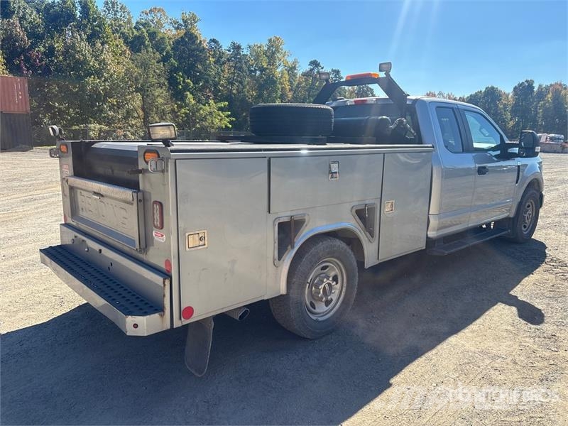 Ford F-350 XL 4x4 Extended Cab Utility Truck Vieglais kravas automobilis/izkraušana no sāniem