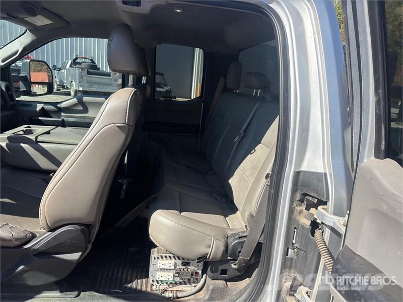 Ford F-350 XL 4x4 Extended Cab Utility Truck Vieglais kravas automobilis/izkraušana no sāniem