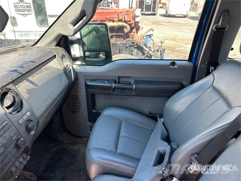 Ford F-350 XL 4x4 Extended Cab Pickup Ostalo