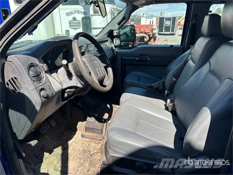 Ford F-350 XL 4x4 Extended Cab Pickup Ostalo