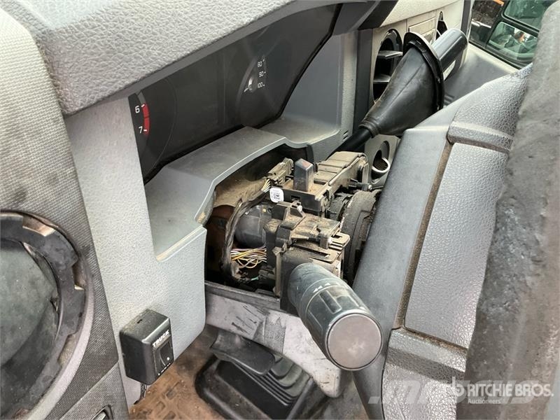 Ford F-350 XL 4x4 Extended Cab Pickup 其他