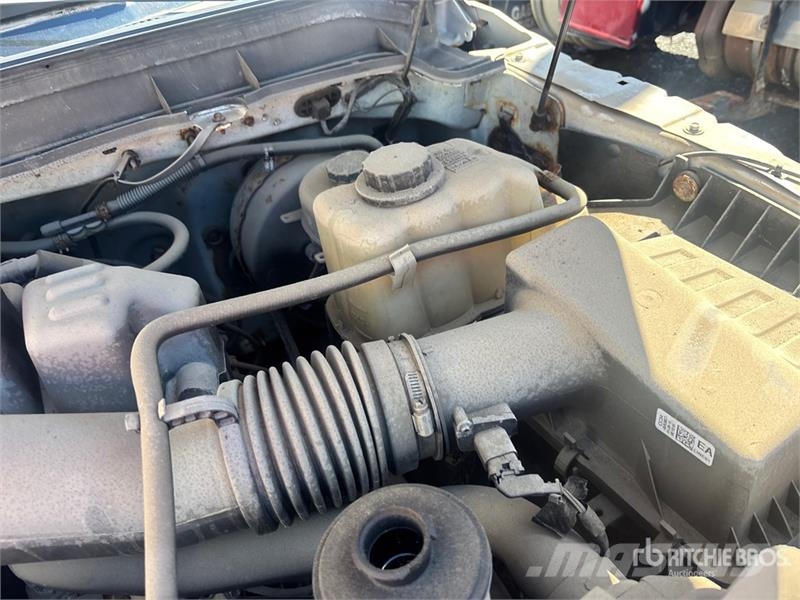 Ford F-350 XL 4x4 Utility Truck (Inoperable) Prekucniki