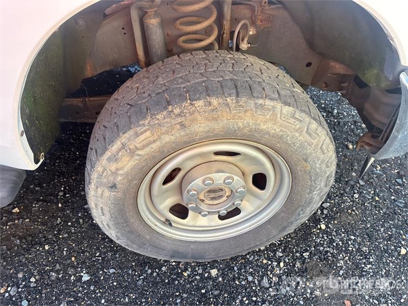 Ford F-350 XL 4x4 Utility Truck (Inoperable) Prekucniki