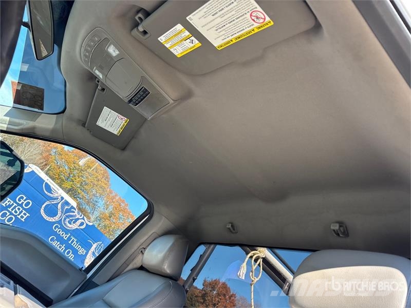 Ford F-350 XL 4x4 Utility Truck (Inoperable) Lava-autot