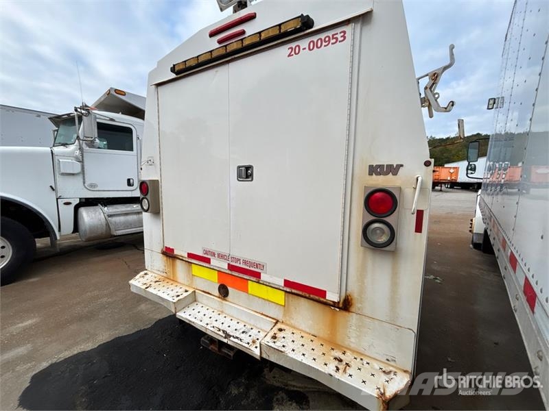Ford F-350 XL 4x4 Utility Truck (Inoperable) شاحنات خفيفة/مفصلية الجوانب