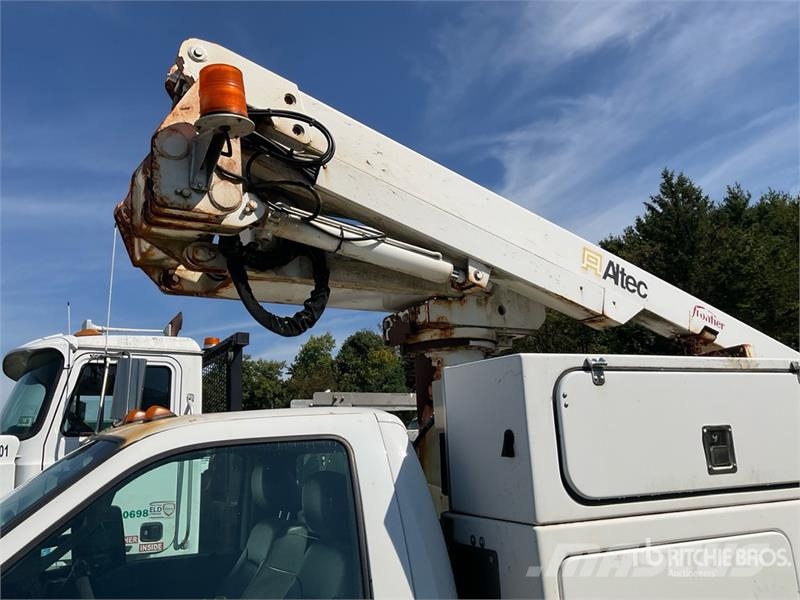 Ford F-450 Plataformas aéreas montadas em camião