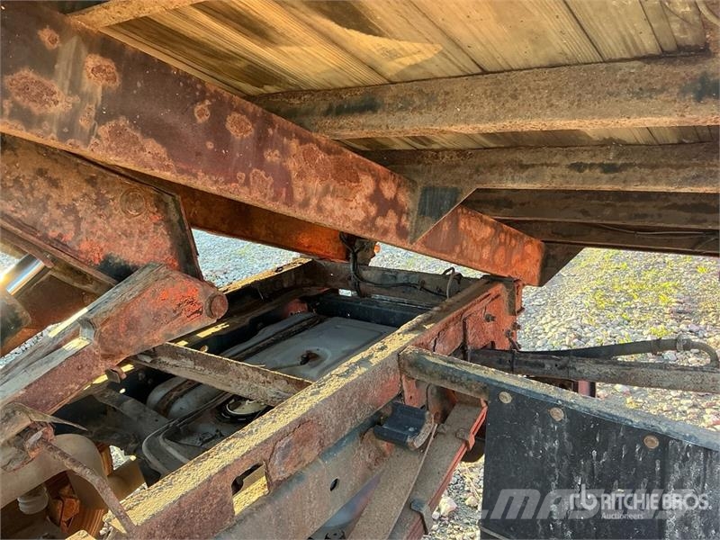 Ford F-450 Tipper trucks