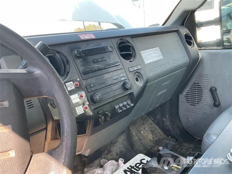 Ford F-450 Plataformas aéreas montadas em camião