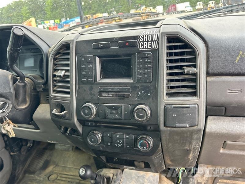 Ford F-450 Flakbilar