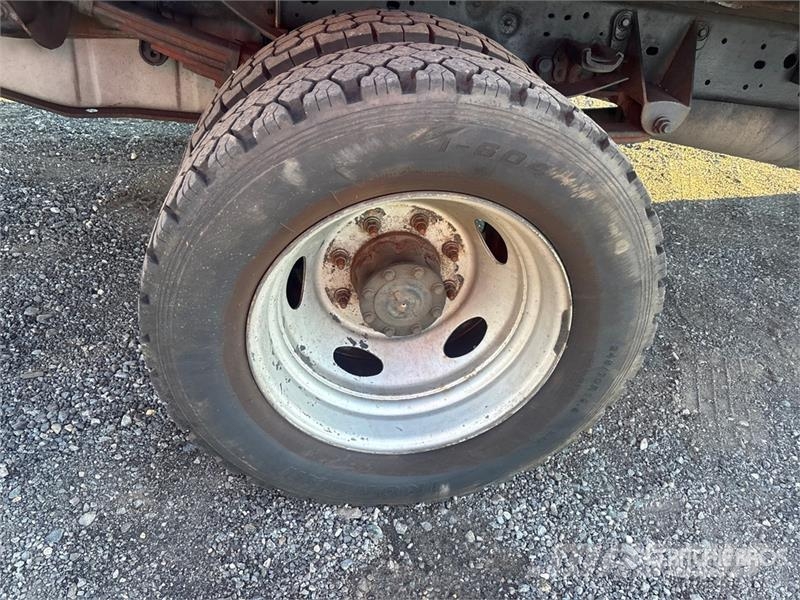 Ford F-450 Ciężarówki typu Platforma / Skrzynia