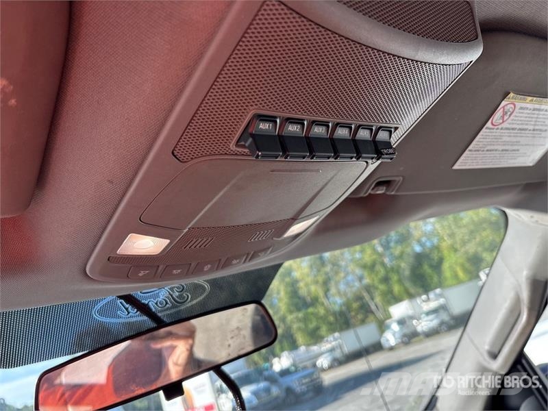 Ford F-450 Camiones bañeras basculantes o volquetes