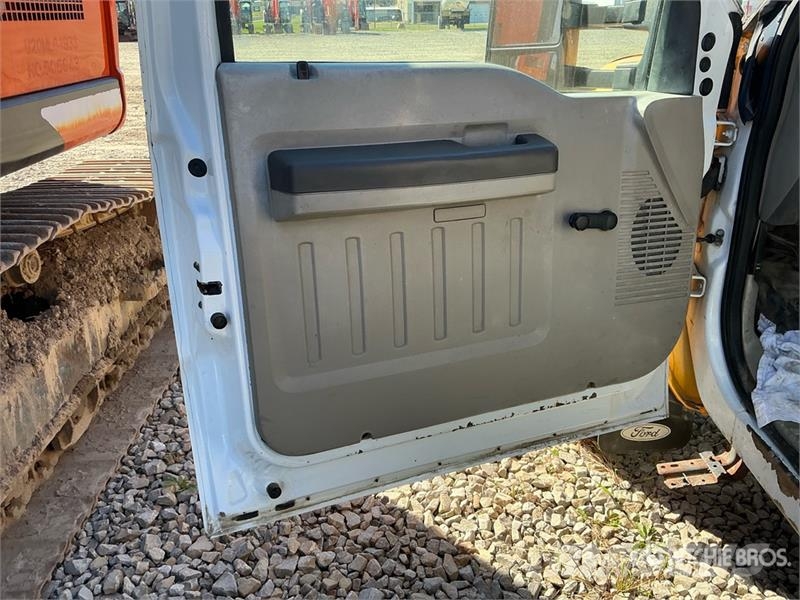 Ford F-450 Flakbilar