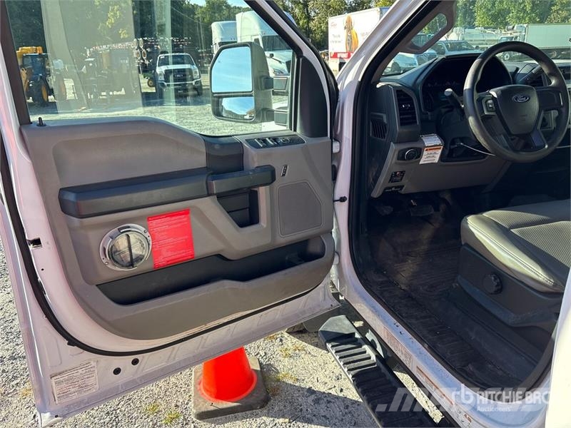 Ford F-450 Camiones bañeras basculantes o volquetes
