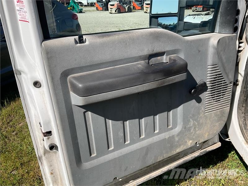 Ford F-450 Plataformas aéreas montadas em camião