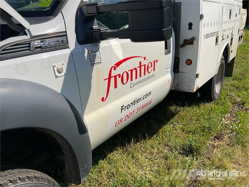 Ford F-450 Plataformas aéreas montadas em camião