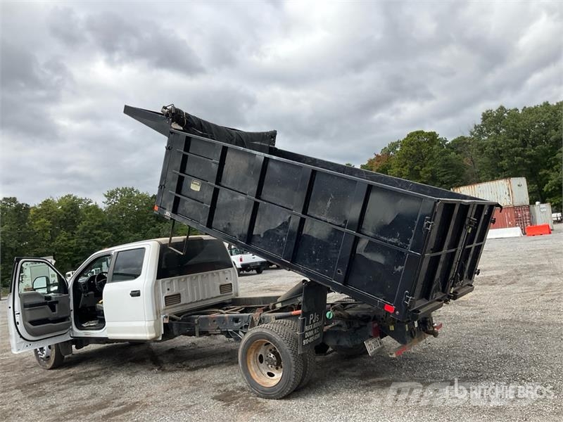 Ford F-450 Pašizgāzējs