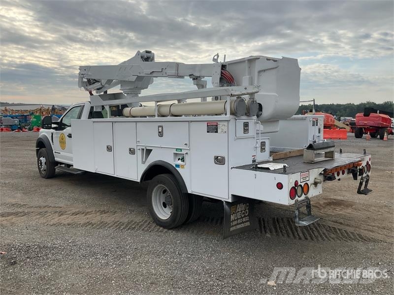 Ford F-450 LKW-Arbeitsbühnen