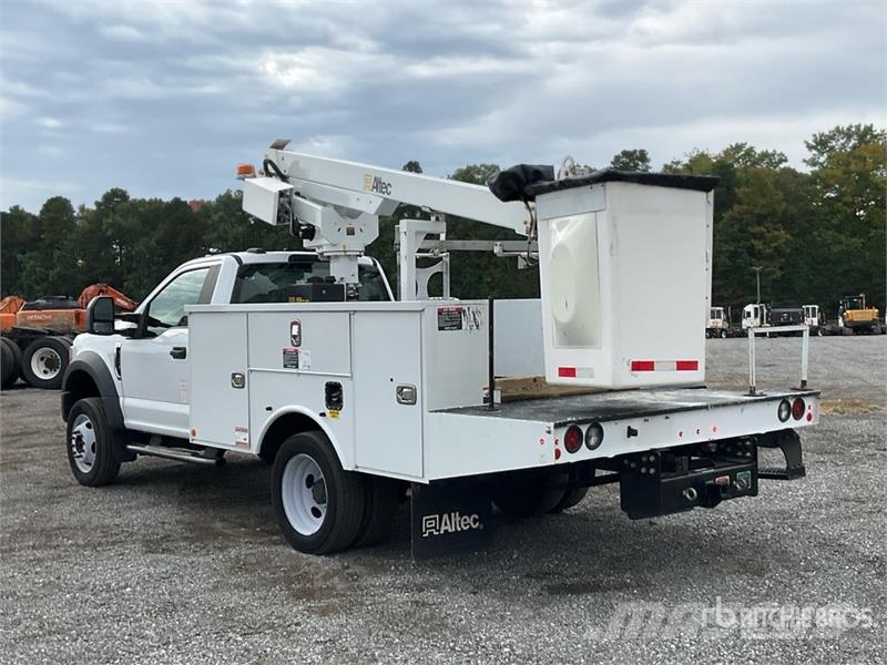 Ford F-450 Pacēlāji uz automašīnas bāzes