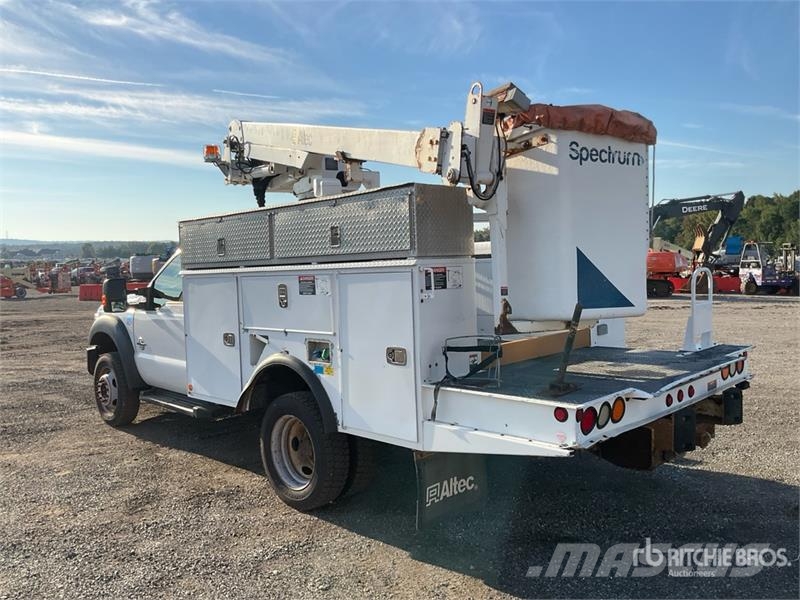 Ford F-450 Auto korpe