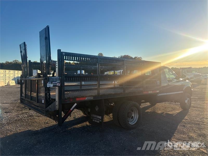 Ford F-450 Ciężarówki typu Platforma / Skrzynia