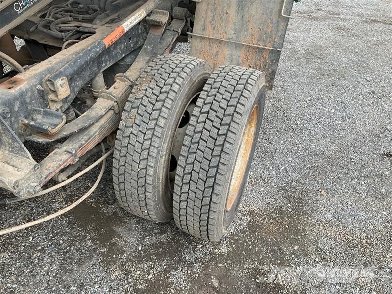 Ford F-450 Pašizgāzējs