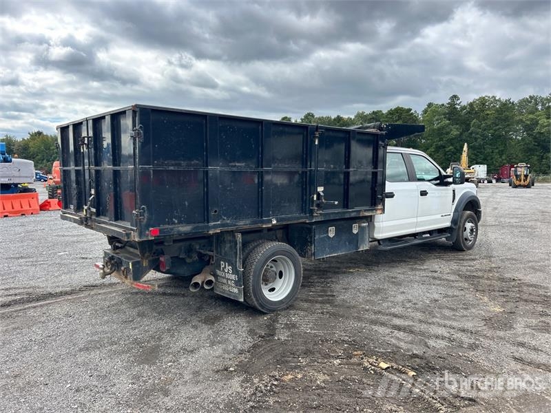 Ford F-450 Pašizgāzējs