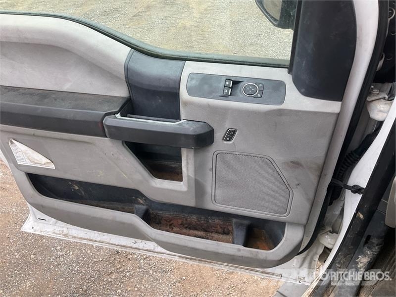Ford F-450 LKW-Arbeitsbühnen