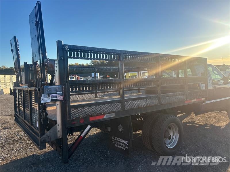 Ford F-450 Ciężarówki typu Platforma / Skrzynia