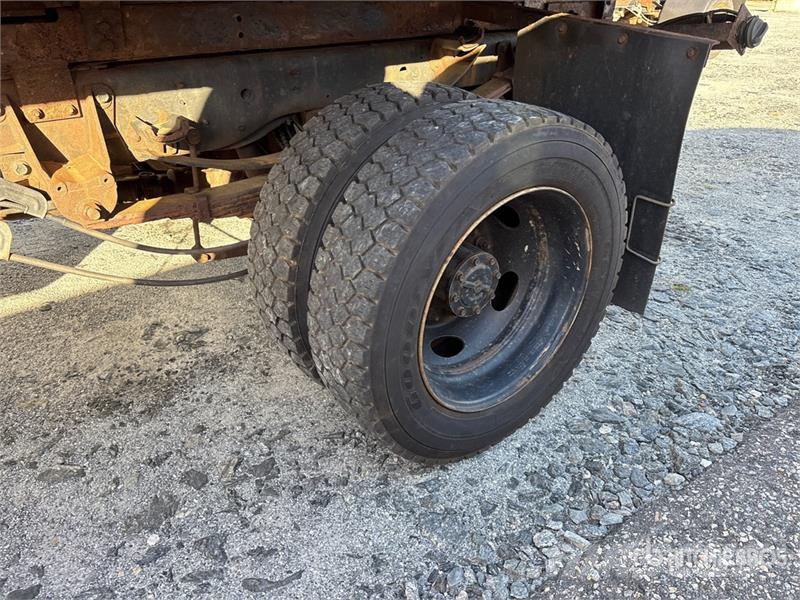 Ford F-450 Camiones bañeras basculantes o volquetes