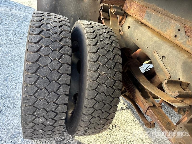 Ford F-450 Camiones bañeras basculantes o volquetes