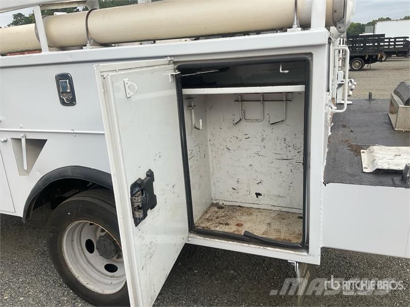 Ford F-450 LKW-Arbeitsbühnen