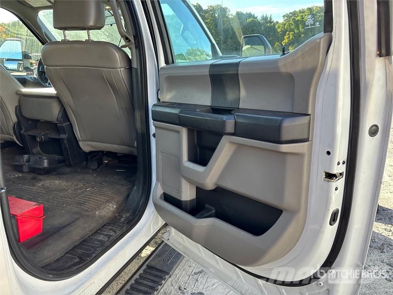 Ford F-450 Camiones bañeras basculantes o volquetes