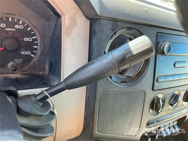 Ford F-450 Flakbilar