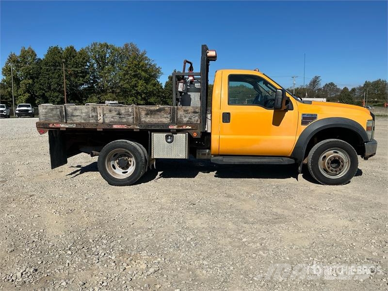 Ford F-450 Flakbilar