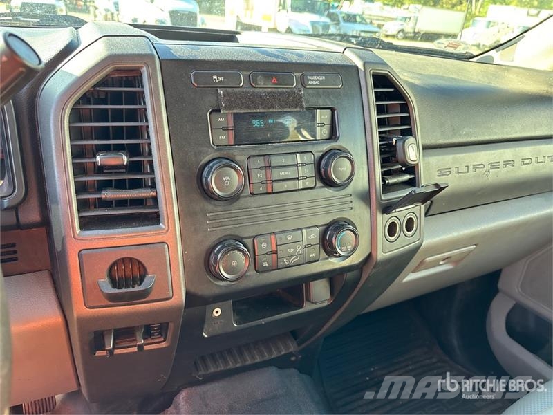 Ford F-450 Camiones bañeras basculantes o volquetes