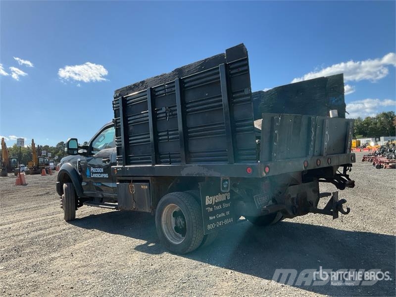 Ford F-450 Tovornjaki s kesonom/platojem