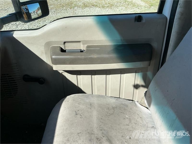 Ford F-450 Flakbilar