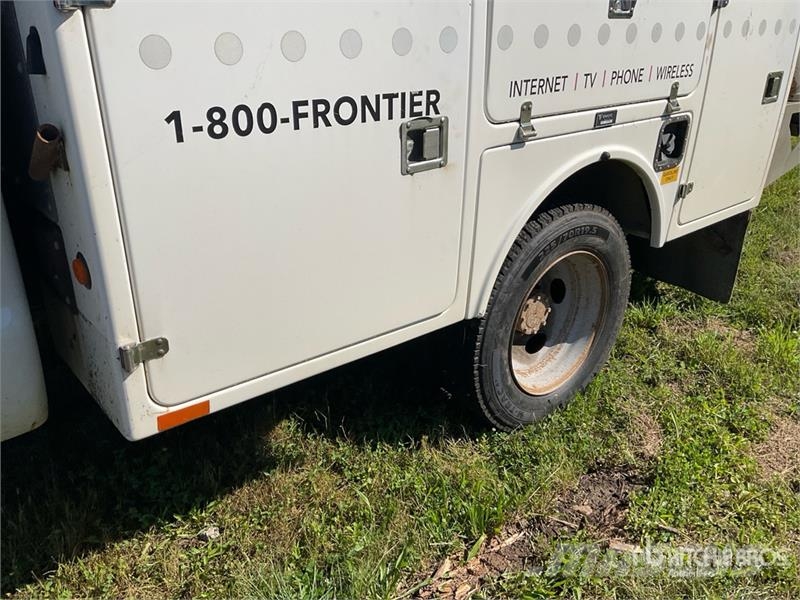 Ford F-450 Plataformas aéreas montadas em camião
