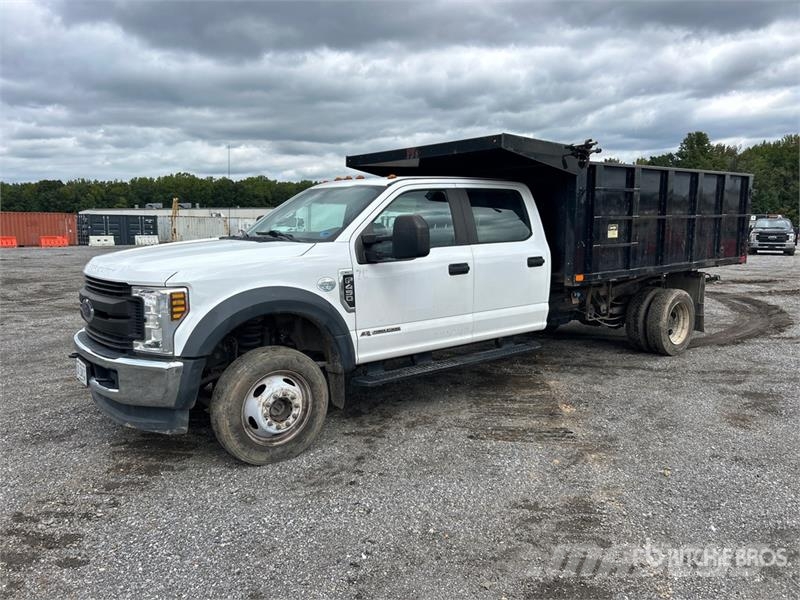 Ford F-450 Pašizgāzējs