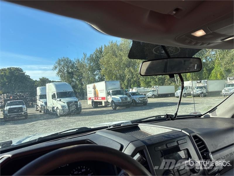 Ford F-450 Camiones bañeras basculantes o volquetes