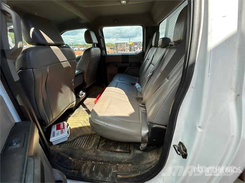 Ford F-450 皮卡.傳統半斗卡車/側卸板