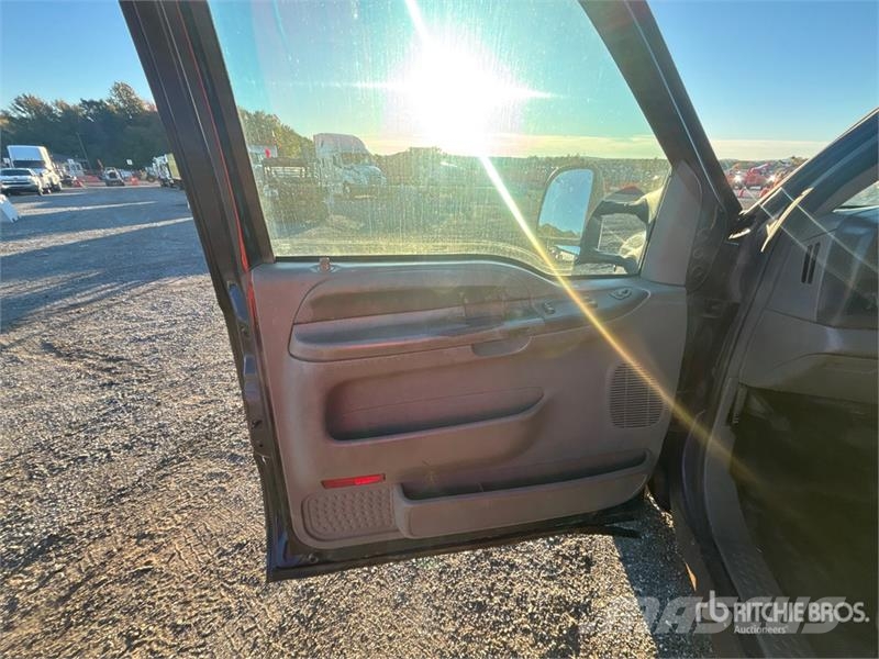 Ford F-450 Ciężarówki typu Platforma / Skrzynia