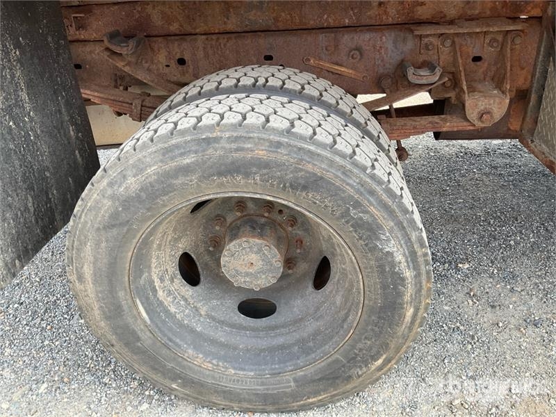 Ford F-450 4x2 Crew Cab Flatbed Dump Truck Sklápěče
