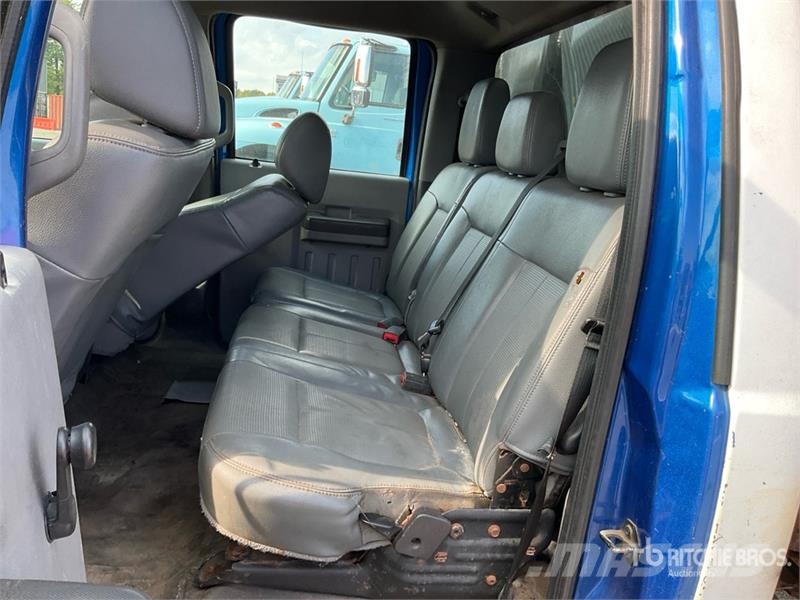 Ford F-450 4x2 Crew Cab Flatbed Dump Truck Sklápěče