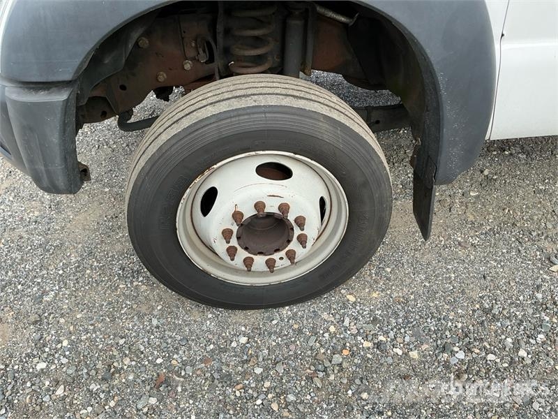 Ford F-450 4x2 Van Truck Tovornjaki zabojniki