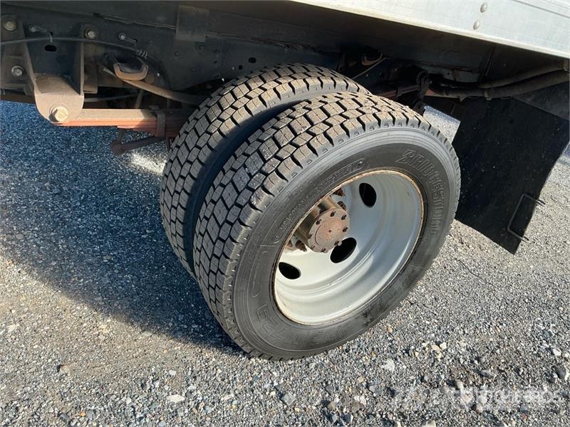 Ford F-450 4x2 Van Truck Tovornjaki zabojniki
